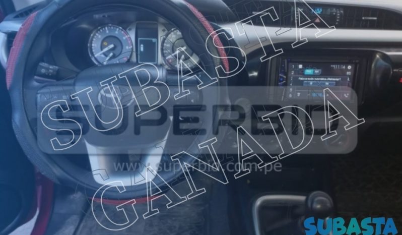 
								TOYOTA HILUX 4*4 full									